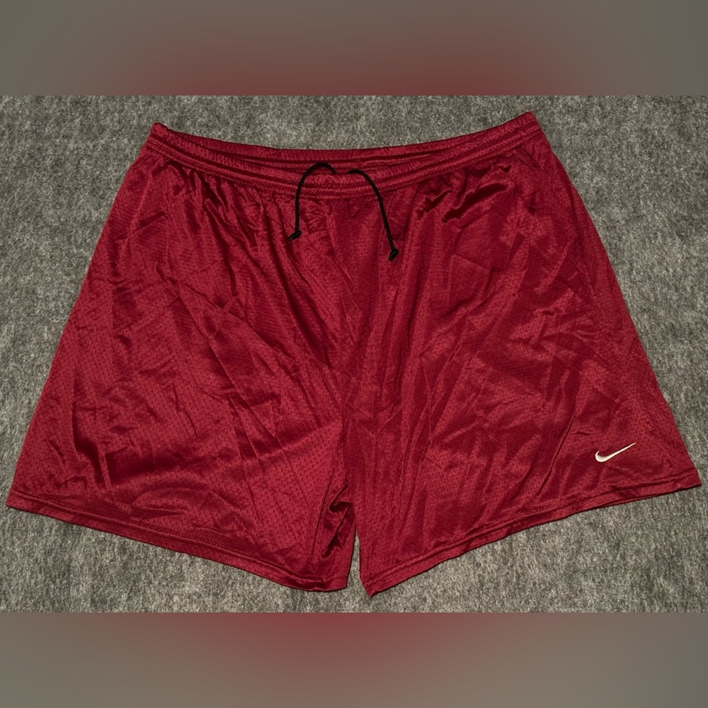 Vintage Men’s Nike Embroidered Logo Red/Maroon/Burgundy Jersey Mesh Shorts - 3XL